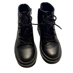 Zara Boy black boots size 13, great Condition, little bit of crease not damaged.